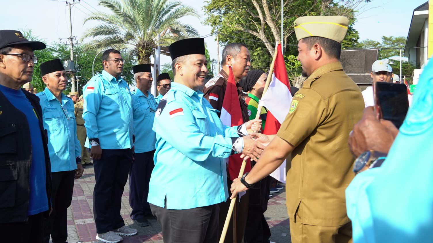 Sambut HUT Ke-81 RI, Pemko Banjarmasin Canangkan Gerakan Pembagian Bendera Merah Putih