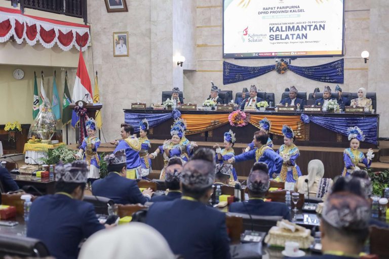 Rapat Paripurna Hari Jadi Ke-76 Kalsel, DPRD dan Pemprov Perkuat Sinergi Membangun Banua