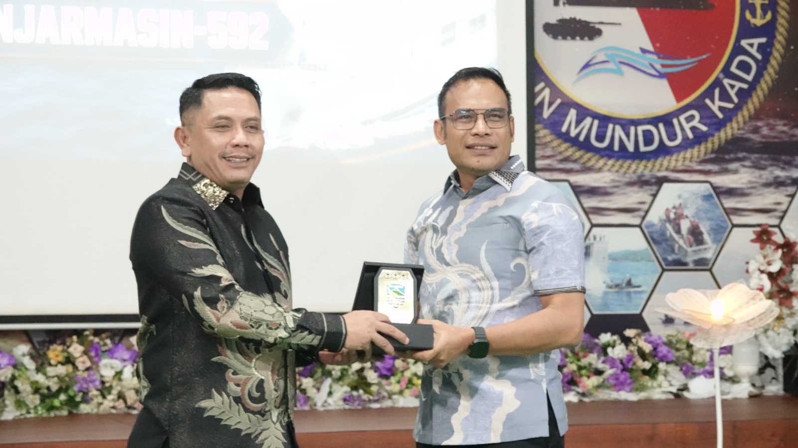 Perkokoh Keamanan Laut Kalsel, KRI Banjarmasin 592 Perkuat Sinergi Bersama Forkopimda Kotabaru