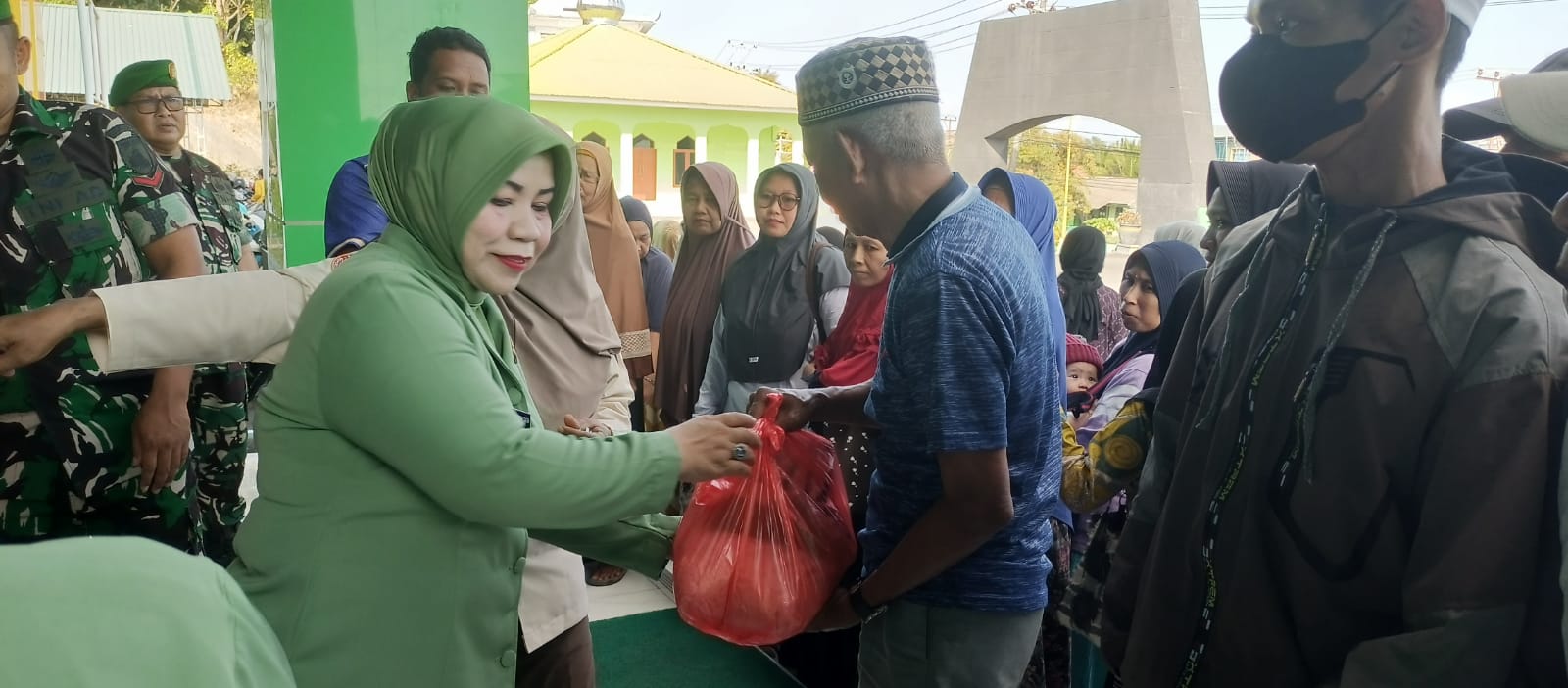 Sambut HUT Kodam Tambun Bungai, Kodim Kotabaru Gelar Bakti Sosial