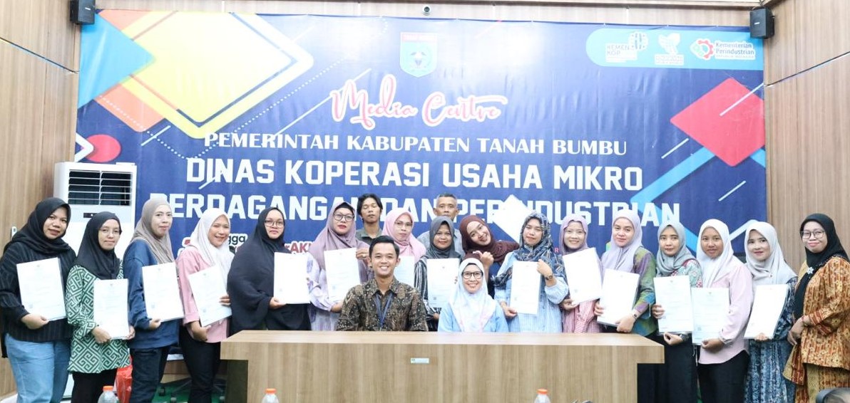 19 Pelaku Usaha Mikro Terima Sertifikat Halal, Perkuat Daya Saing Produk Lokal