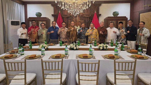 Sekjen Parpol Pemerintah Kumpul Malam-malam Jelang Sidang Tahunan MPR