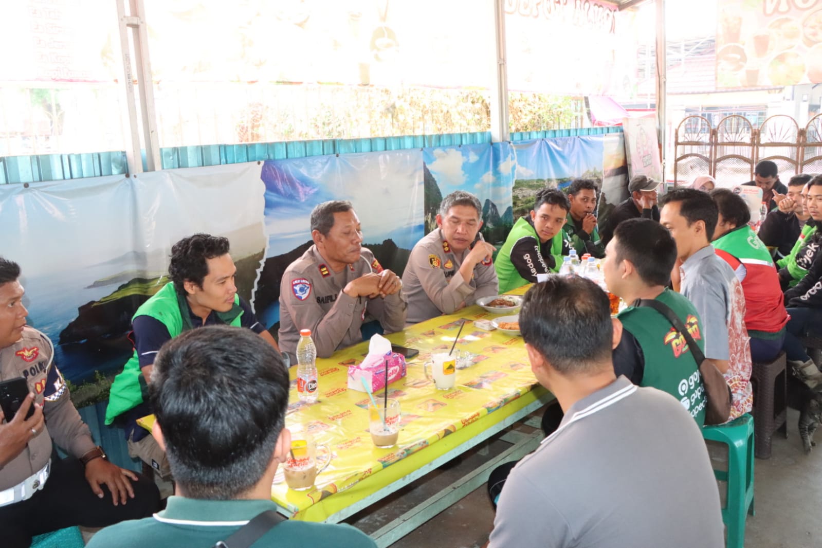 Kapolres HST Silaturahmi dengan Pengemudi Ojek Online
