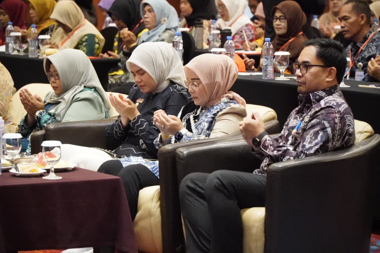Kepala SD dan SMP se-Banjarmasin Tingkatkan Kemampuan Public Speaking dan Kepemimpinan