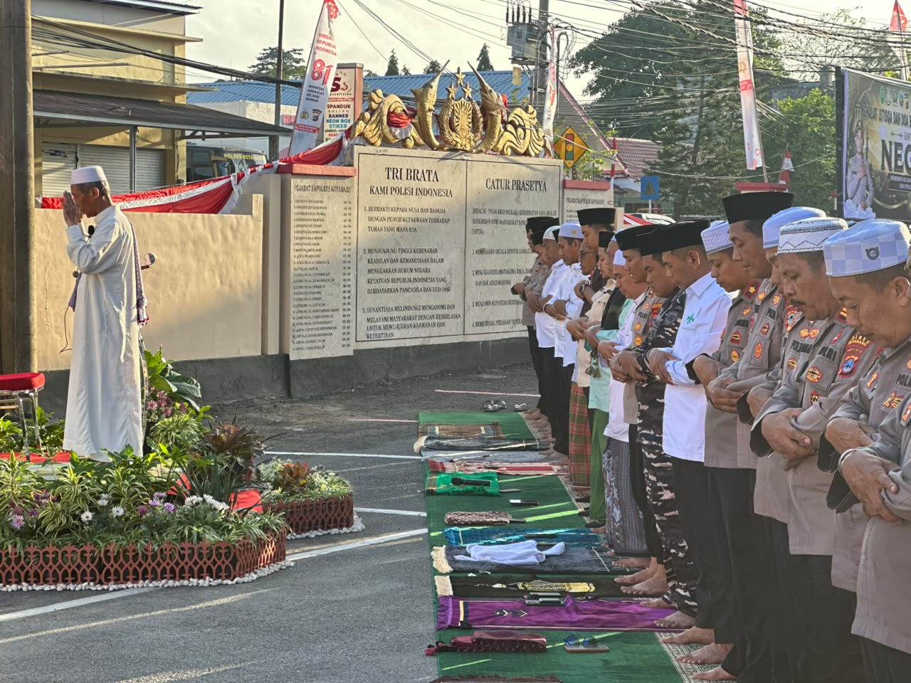 Salat Istisqa Digelar di Mako Polres Kotabaru, Ikhtiar Bersama Memohon Hujan
