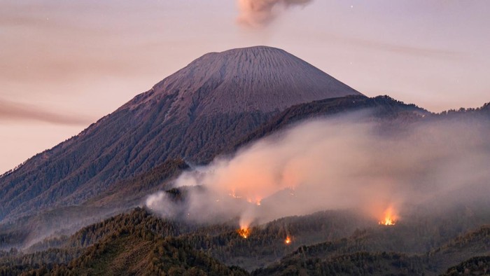 Mulai Besok Pendakian di 9 Taman Nasional RI Ini Ditutup Sementara