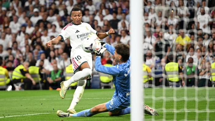 Real Madrid Vs Real Sociedad: Mbappe Hat-trick, Los Blancos Menang 4-1