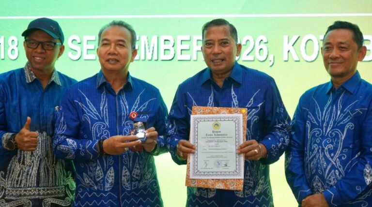 Gubernur Kalsel Raih Penghargaan Adhi Bhakti Tani Nelayan Utama