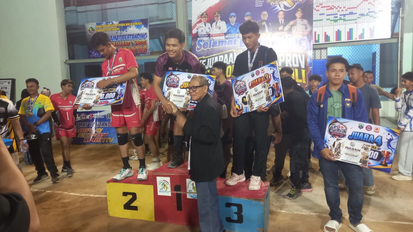 Tanah Bumbu Dominasi Kejurprov Voli Indoor 2026 di Kotabaru