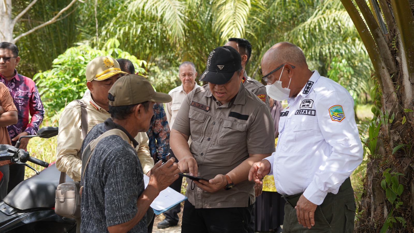 Tingkatkan Konektivitas, Pemkab Kotabaru Genjot Pembangunan Jalan Tembus Tanjung Serdang