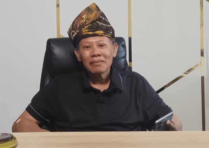 Disparpora Kotabaru Launching Syal dan Laung Saijaan, Jadi Identitas Budaya Pegawai