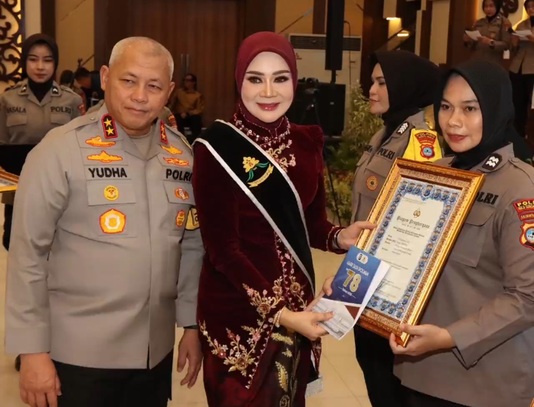 Aiptu Norlailawati Terima Penghargaan dari Kapolda Kalsel