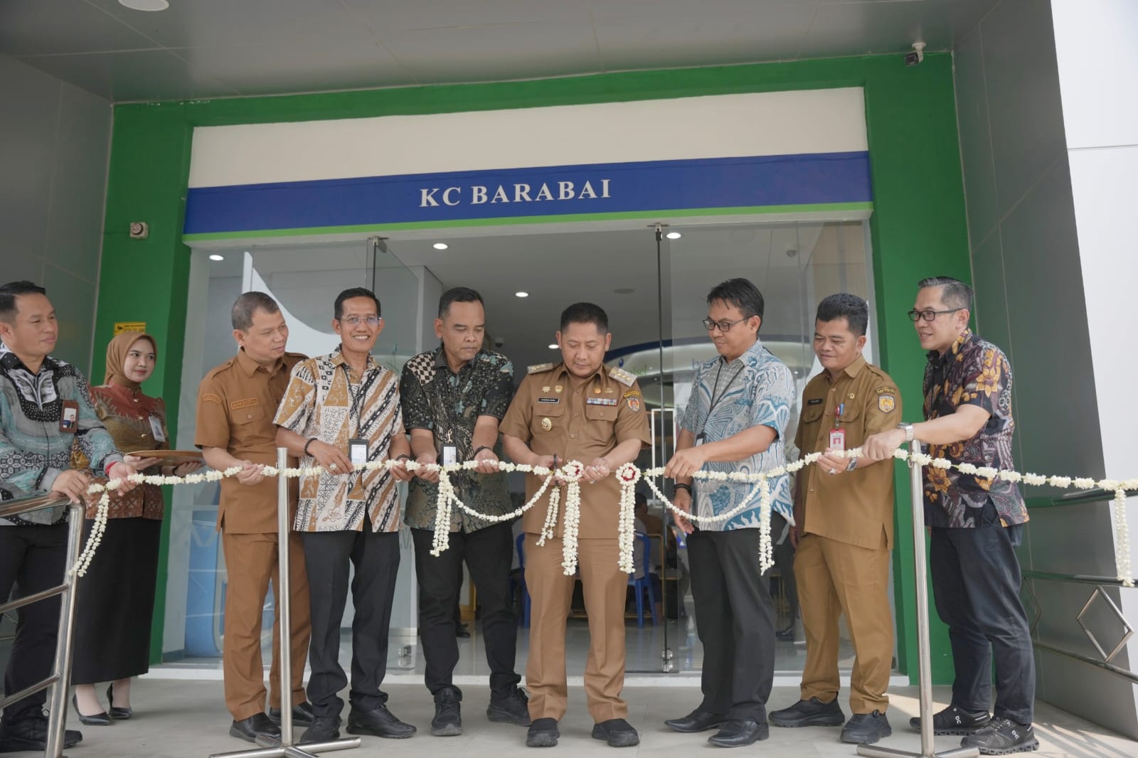 Samsul Rizal Resmikan Renovasi Kantor Bank Kalsel Cabang Barabai