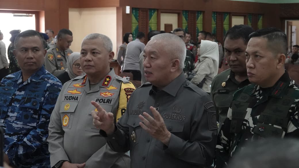 Rapat Koordinasi Karhutla, Gubernur Muhidin Tegaskan Optimalisasi Pemadaman Terus Dilakukan