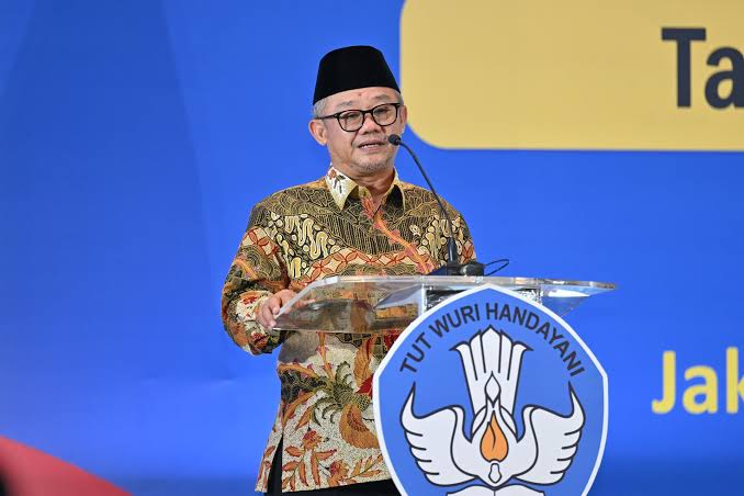 Mendikdasmen: Semua Sekolah Negeri Mulai TK-SMA Sudah Gratis