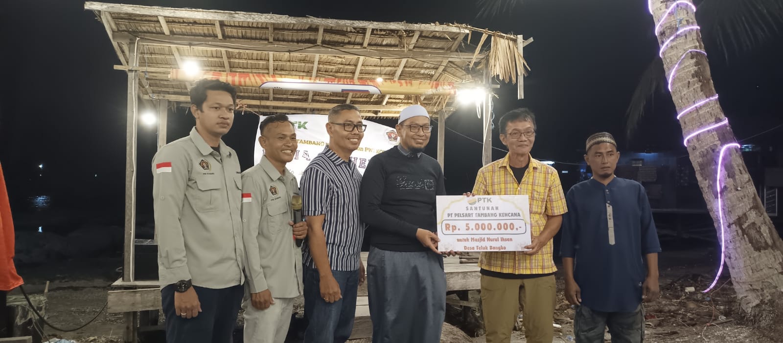 Media Gathering PTK dan PWI Kotabaru Diwarnai Aksi Sosial