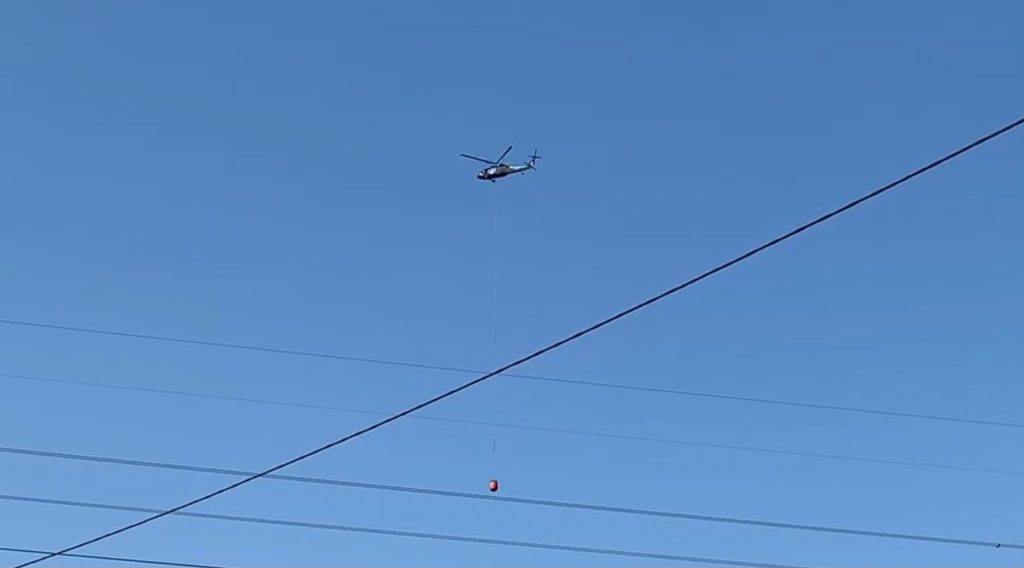 BPBD Tanah Bumbu Kerahkan Helikopter Water Bombing Tangani Karhutla