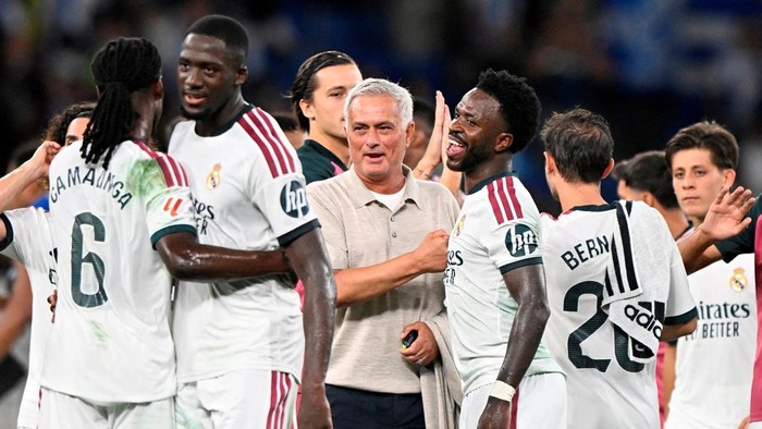 Cuma Mourinho yang Bisa Kembalikan Madrid ke Jalurnya
