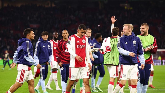 Ajax Vs Atalanta: Paes di Bench, De Godenzonen Menang 2-0