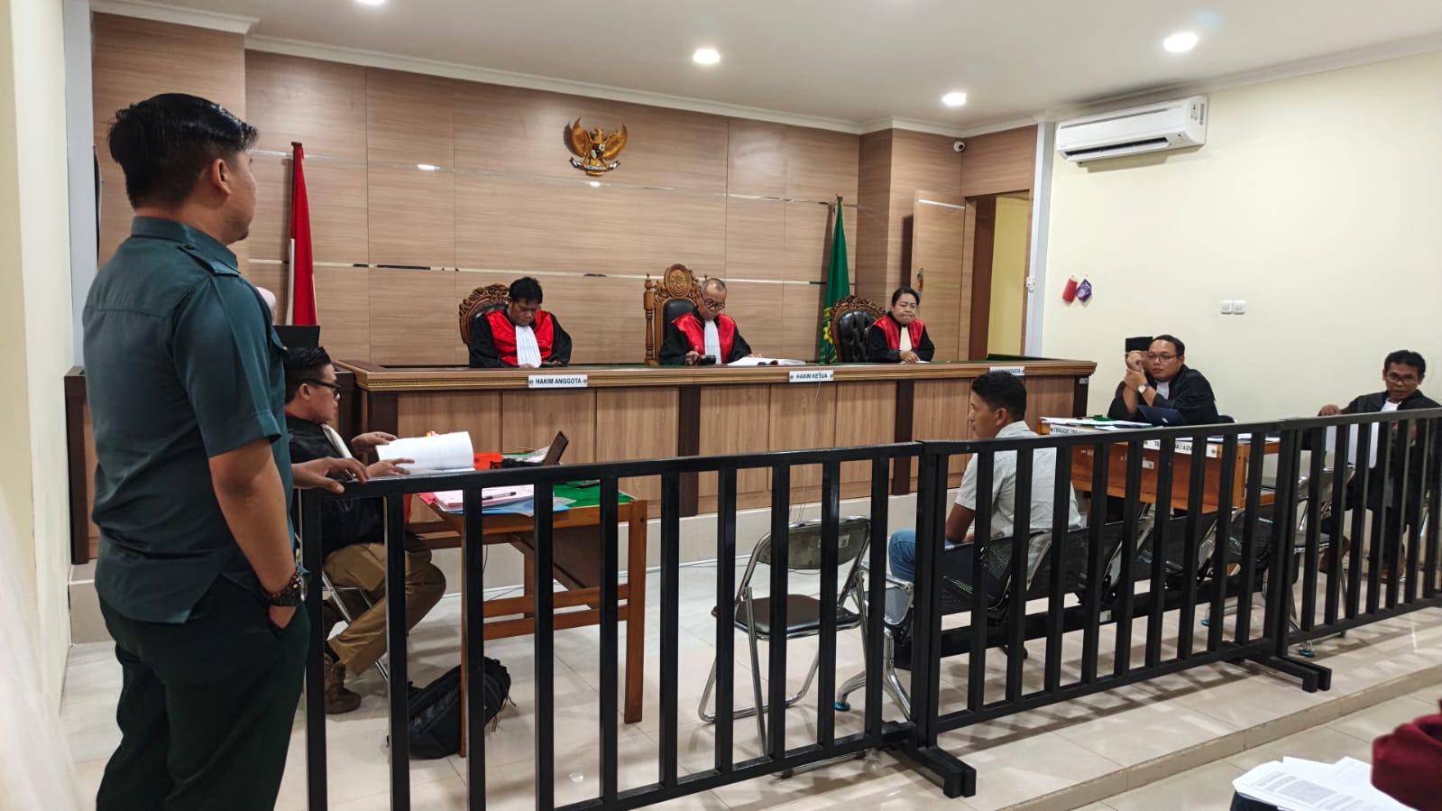 Kerja Sebelum Subuh, Upah Cuma Rp75 Ribu: Fakta di Balik Maut Penyapu Jalan Banjarmasin