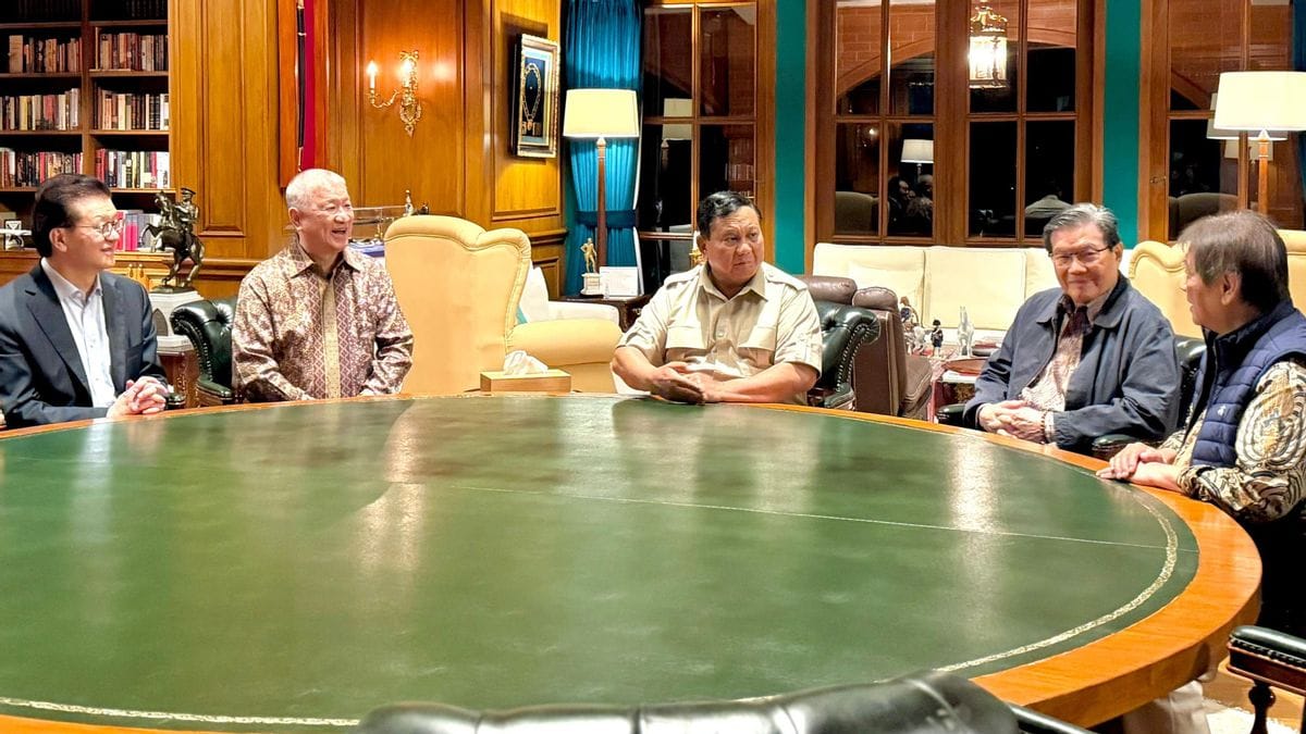 Dua Tahun Prabowo-Gibran: Diplomasi Gencar, Implementasi Jadi Tantangan
