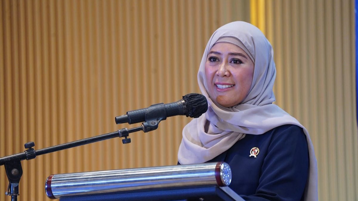 Menkomdigi Jawab Ancaman Politisi Singapura Potong Kabel Internet RI
