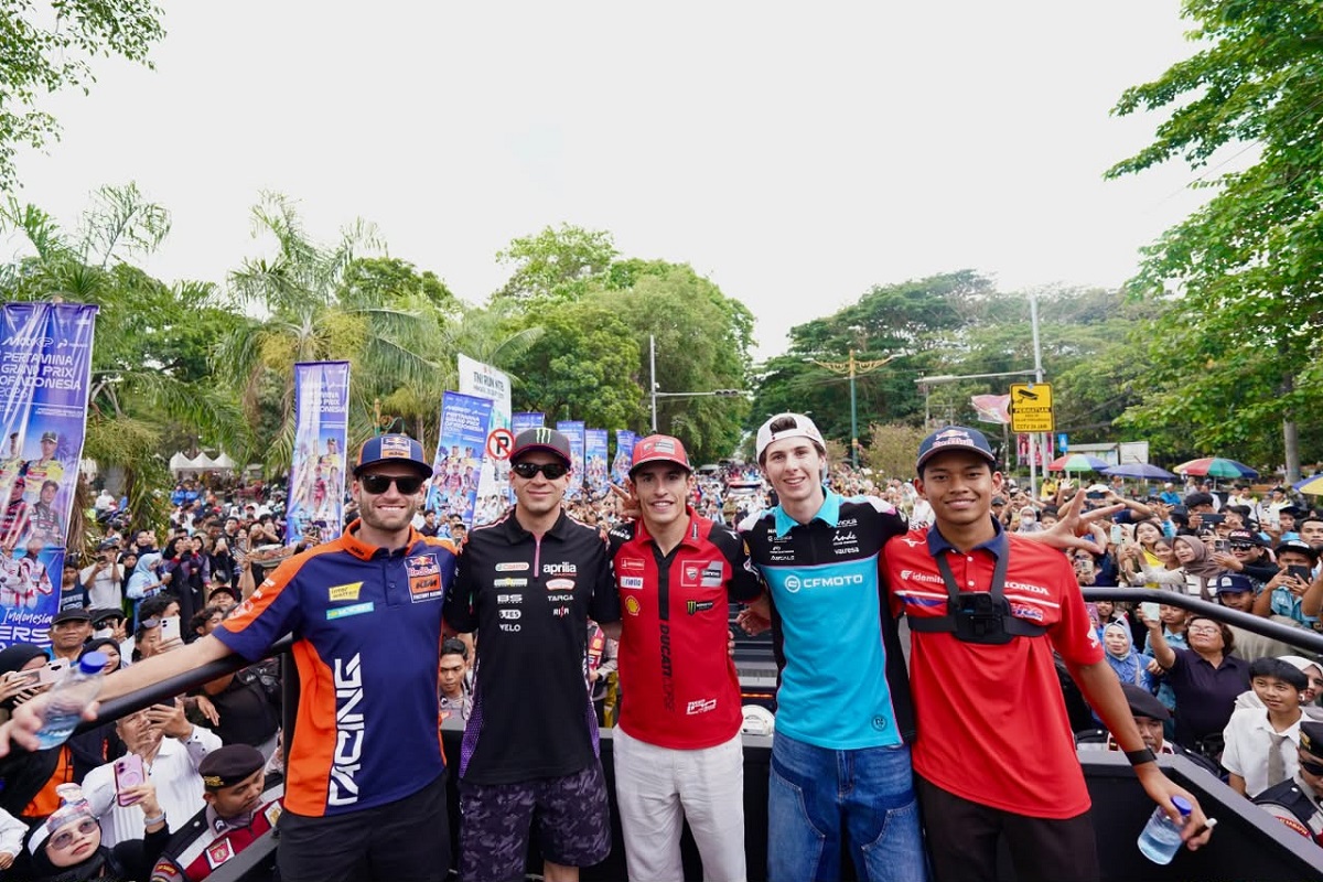 Dari Marc Marquez hingga Veda Ega, Intip Kemeriahan Riders Parade Jelang MotoGP Mandalika 2026
