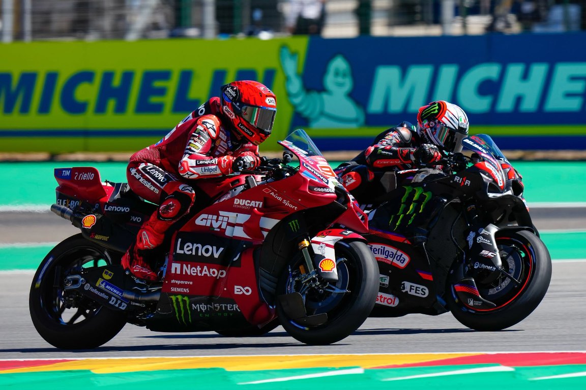 MotoGP 2026: Oscar Haro Kasihan Lihat Marc Marquez Dikeroyok 4 Rider Aprilia