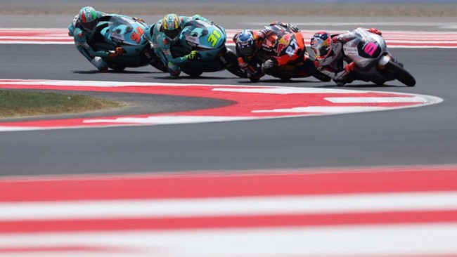 Hasil Kualifikasi Moto3 Australia: Kejutan Besar, Veda Ega Rebut Pole