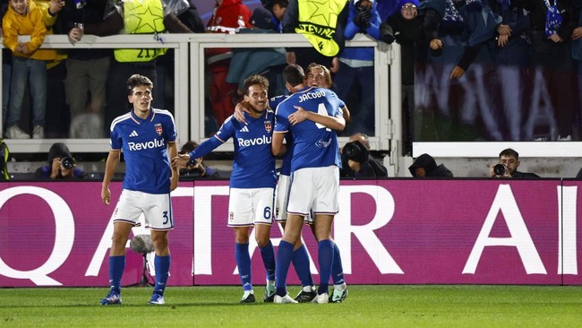 Hasil Liga Champions: Pesta Como dan Nico Paz Hancurkan MU 4-1